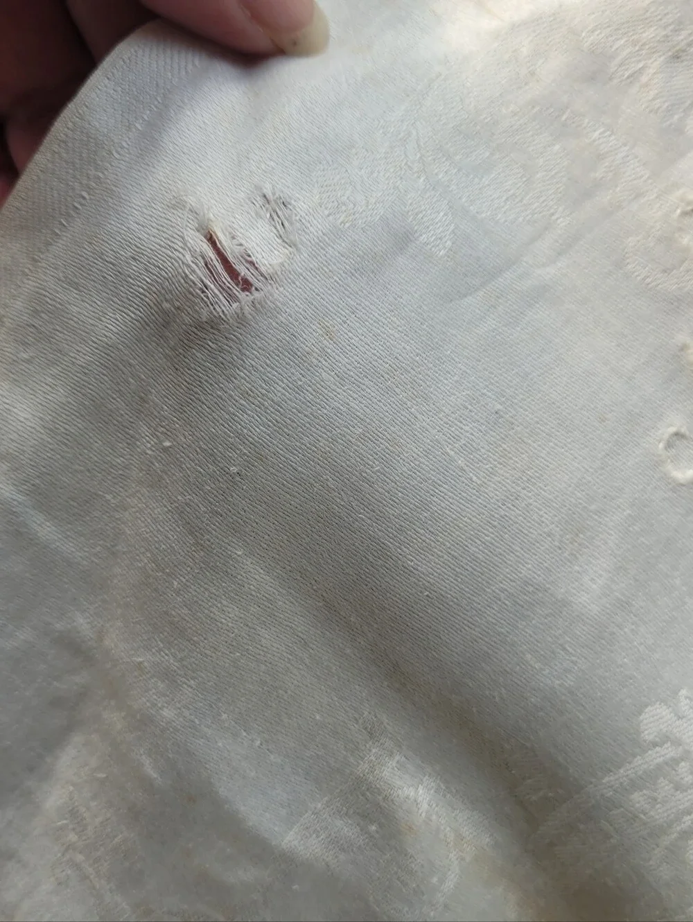 Source Unknown soft linen